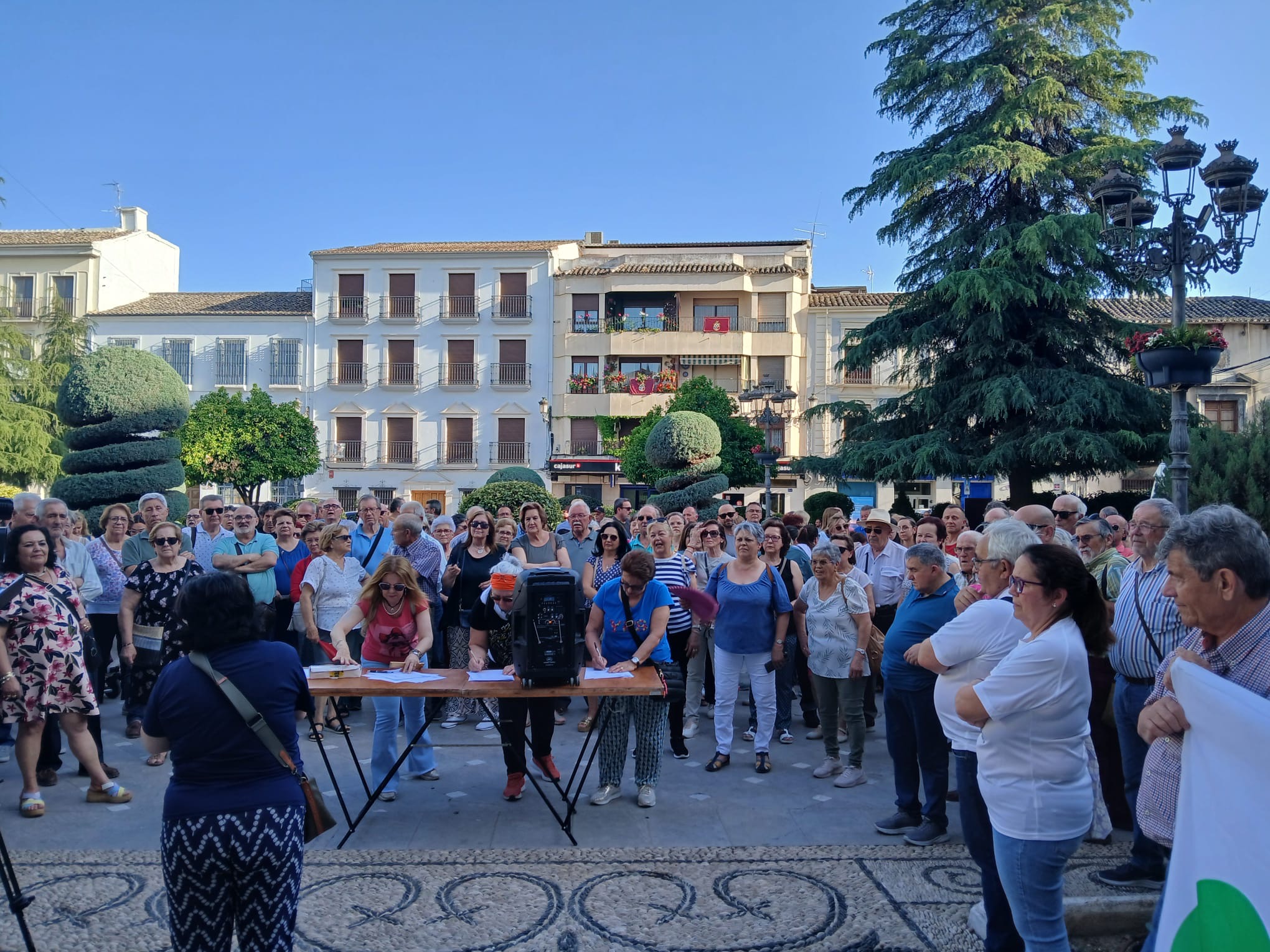 Nueva concentración en defensa por la sanidad pública en Priego