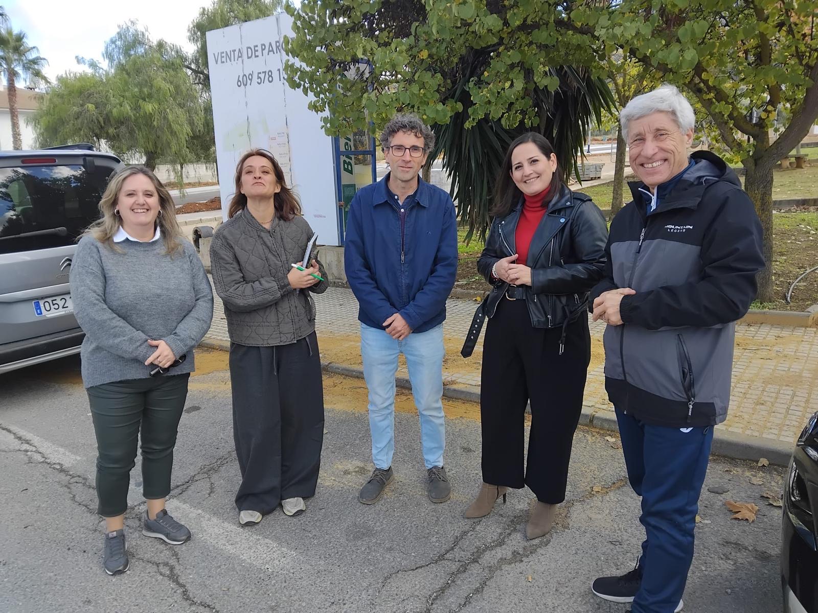 La Delegada de Fomento y Articulación del Territorio y Vivienda de la Junta de Andalucía, visita la carretera antigua de Alcalá.