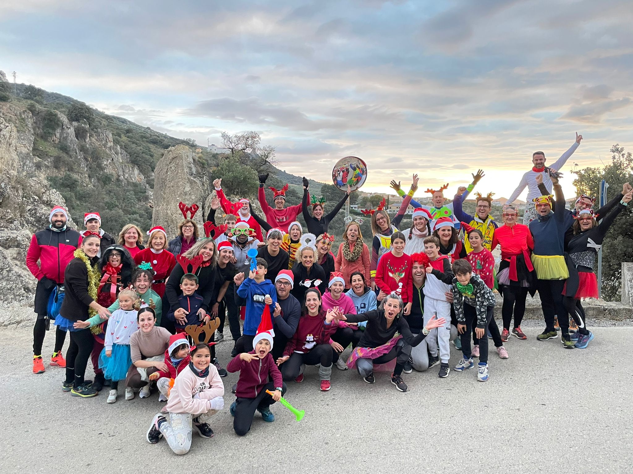 🎉 ¡Corre, ríe y despide el año con la San Silvestre de Almedinilla 2026! 🏃‍♀️✨