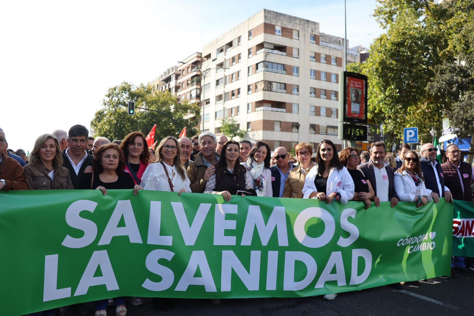 En Córdoba también miles de personas se han unido en la demanda de una “sanidad pública de calidad”