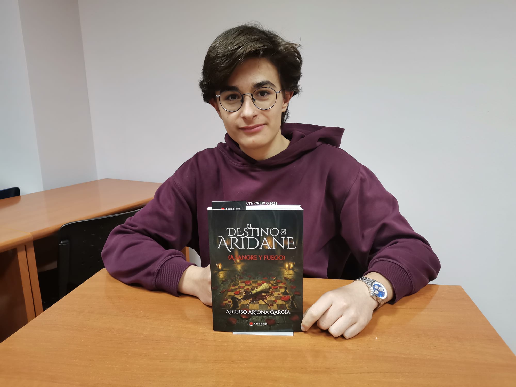 Entrevista a Alonso Arjona García: cuando la imaginación de un joven escritor da vida a una saga fantástica.