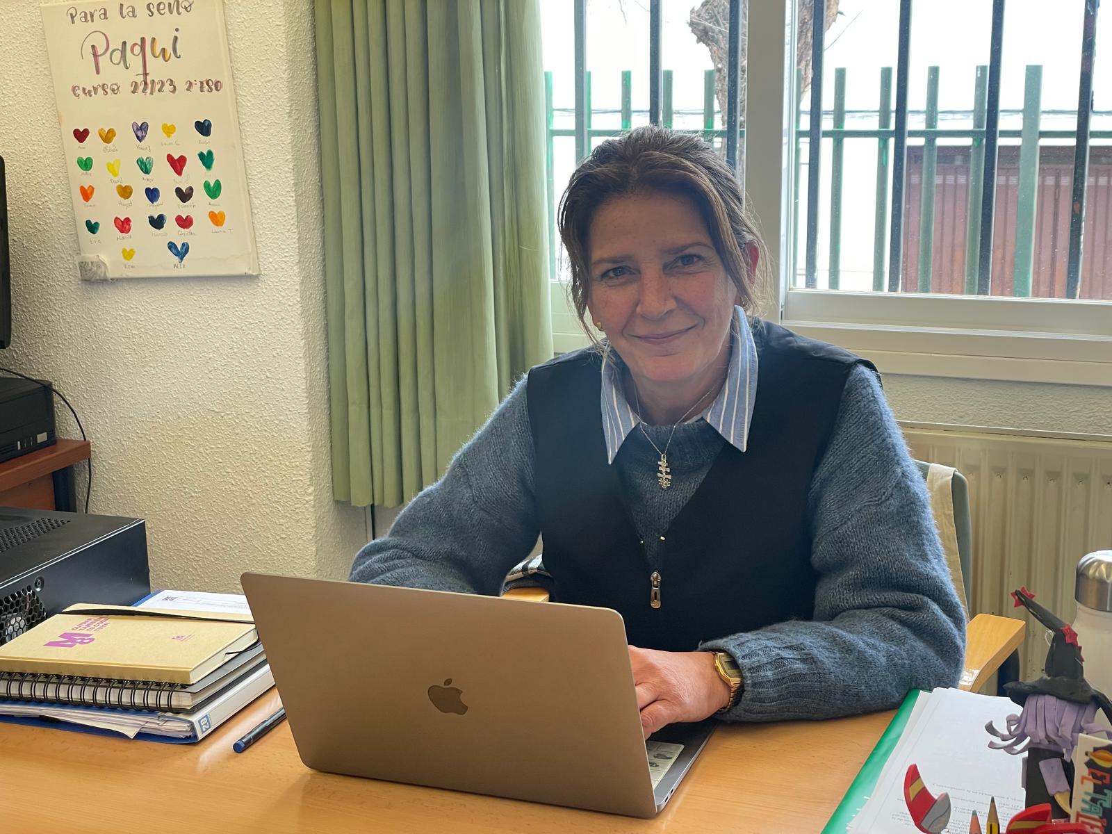“La vocación de enseñar: el corazón de la seño Paqui”. Entrevista a Francisca Chica Malagón, directora del CEIP Rodríguez Vega de Almedinilla