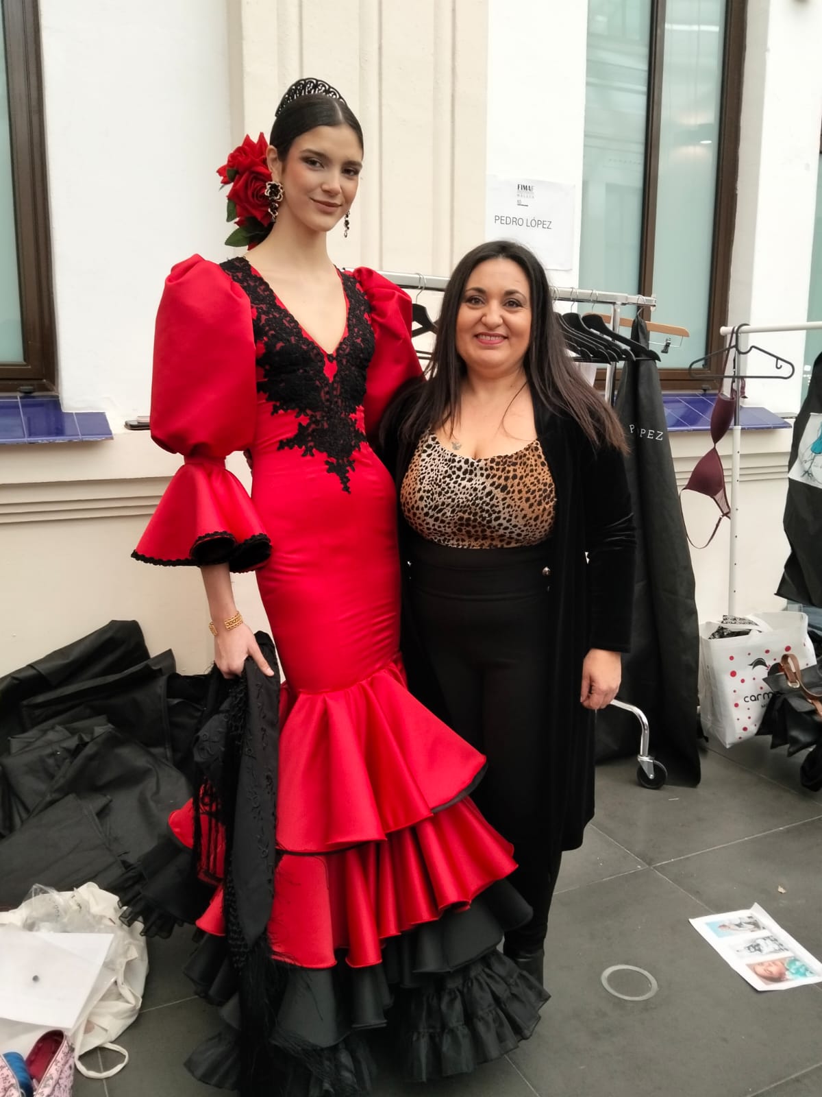 Susana Montes conquista la moda flamenca: primer premio en Con Dos Lunares y reconocimiento en Emprende Lunares
