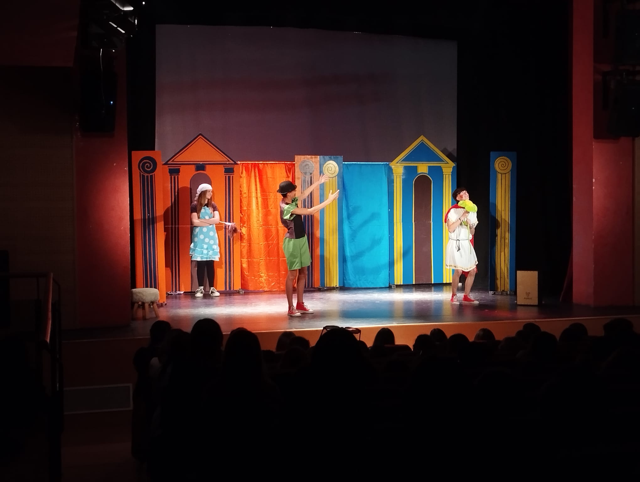 El VIII Festival de Teatro Grecolatino “Villa de los Sueños” de Almedinilla se consolida como referente educativo en Andalucía