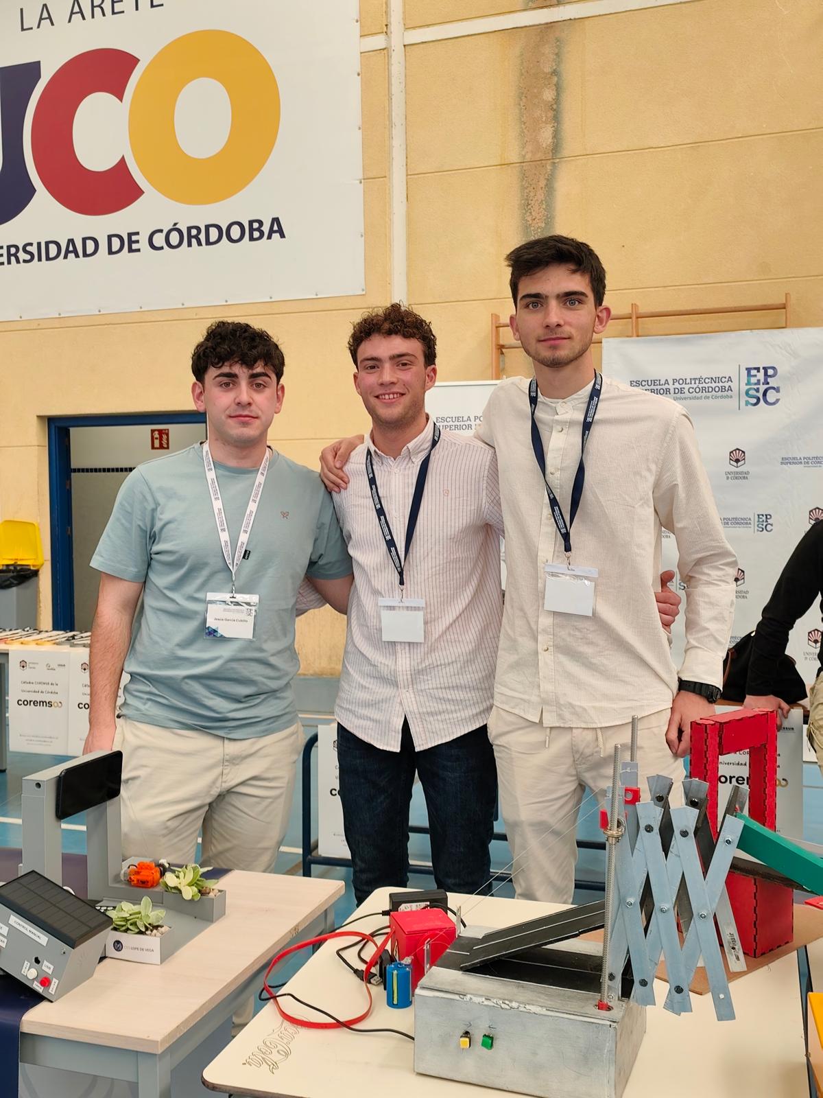 Orgullo de Almedinilla: Iván García Pérez y Manuel Rodríguez Molina brillan en las Olimpiadas de Ingeniería de la UCO