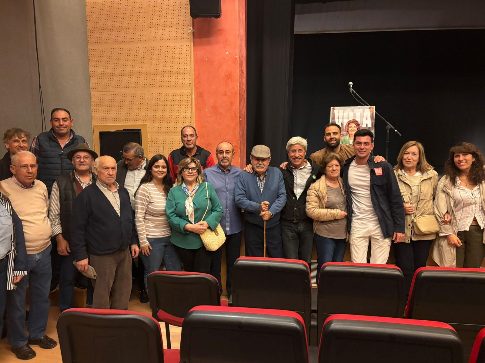 Almedinilla acoge un acto del PSOE marcado por la defensa de la sanidad y los pueblos pequeños