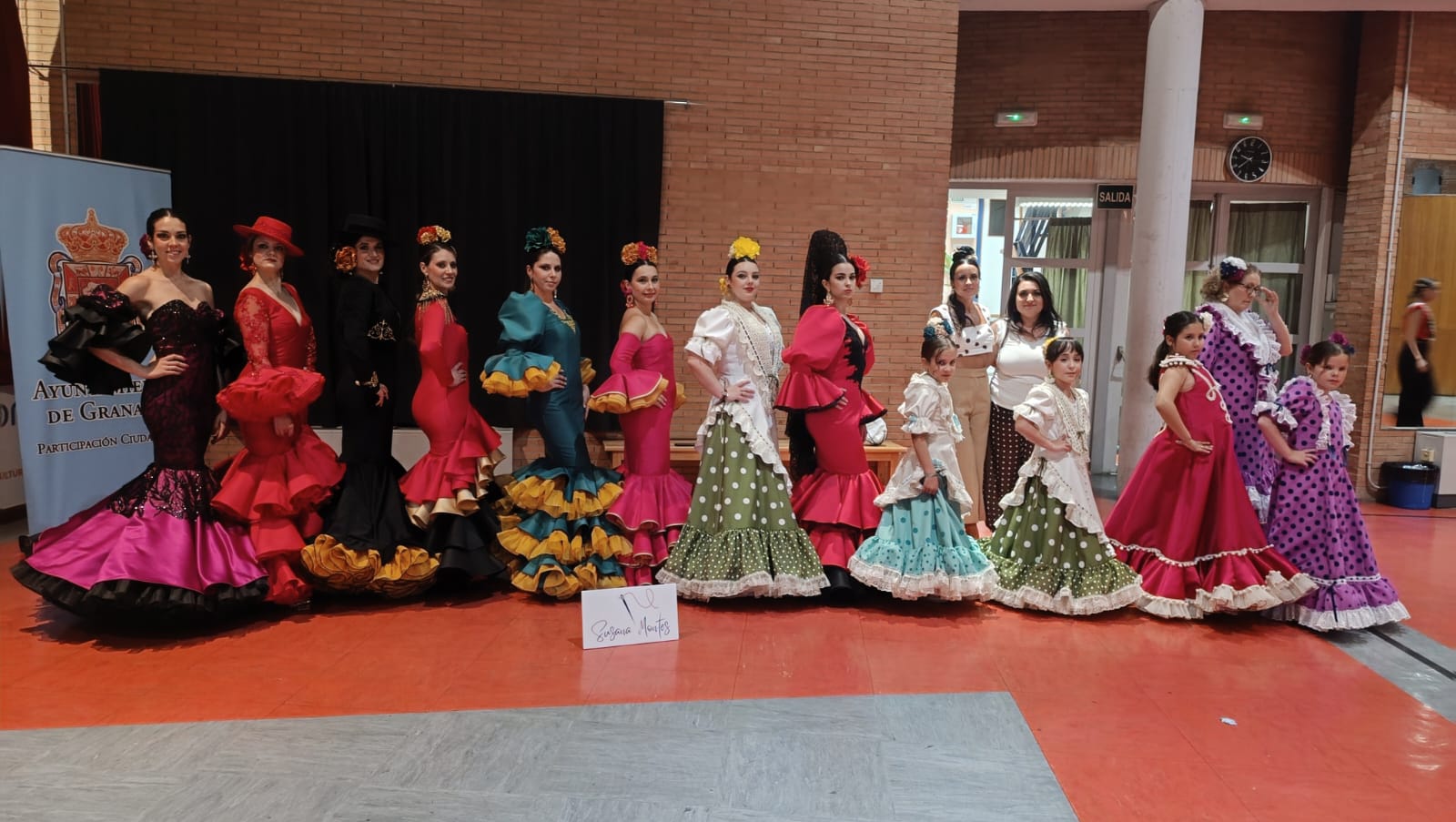 La diseñadora almedinillense Susana Montes destaca en un desfile de moda celebrado en Granada