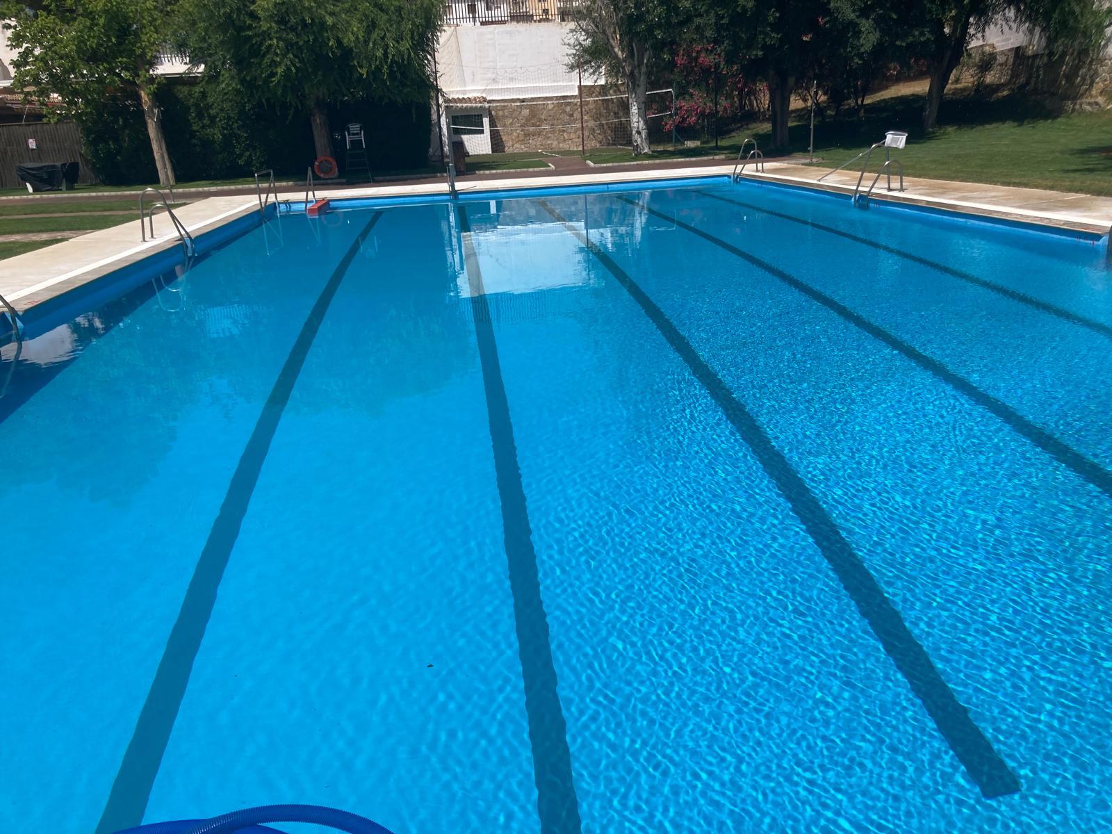 La piscina municipal de Almedinilla lista para iniciar la temporada de baños